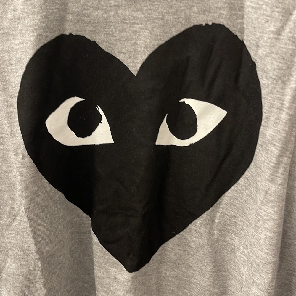 COMME des GARÇONS PLAY T- shirt grey color with black